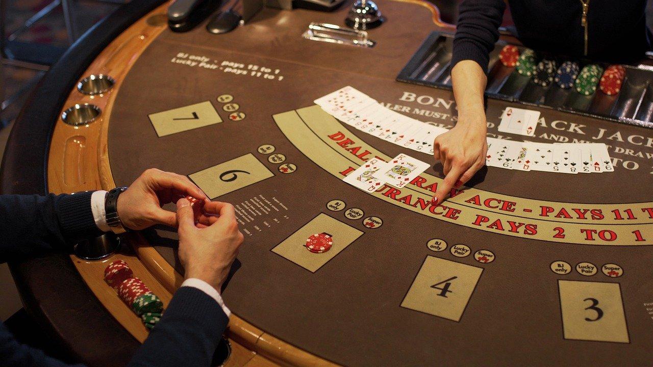 Khám phá thế giới james bond 007 casino royale và những bí ẩn thú vị về james bond 007 casino royale